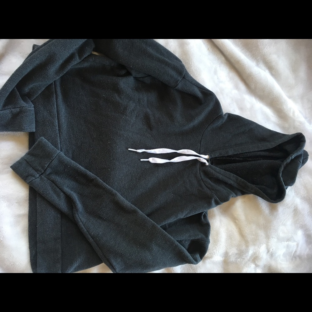 Cropped hoodie